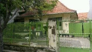 Jual Rumah Pusat Kota Lokasi OKL di Jalan Jaksa Agung Suprapto Surabaya Pusat - Image 1