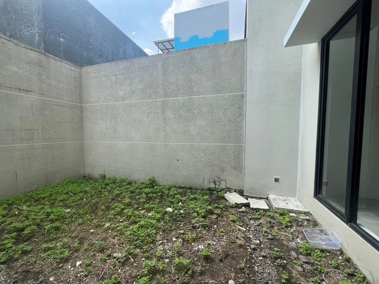 Dijual Rumah Baru 2 Lantai Siap Huni di Kawasan Nortwest Lake Citraland Surabaya Barat - Thumbnail 2