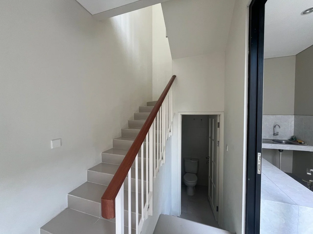 Dijual Rumah Baru 2 Lantai Siap Huni di Kawasan Nortwest Lake Citraland Surabaya Barat - Thumbnail 5