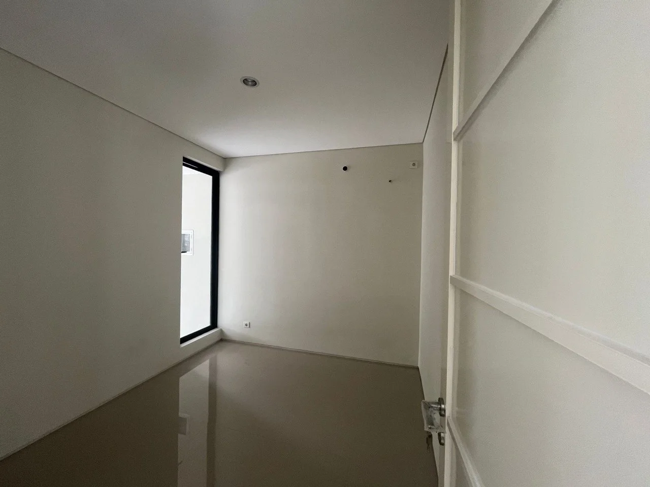 Dijual Rumah Baru 2 Lantai Siap Huni di Kawasan Nortwest Lake Citraland Surabaya Barat - Thumbnail 8