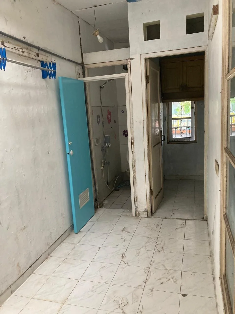 Jual Rumah 1 Lantai Lokasi Strategis di Taman Paris Puri Surya Jaya Sidoarjo - Thumbnail 2
