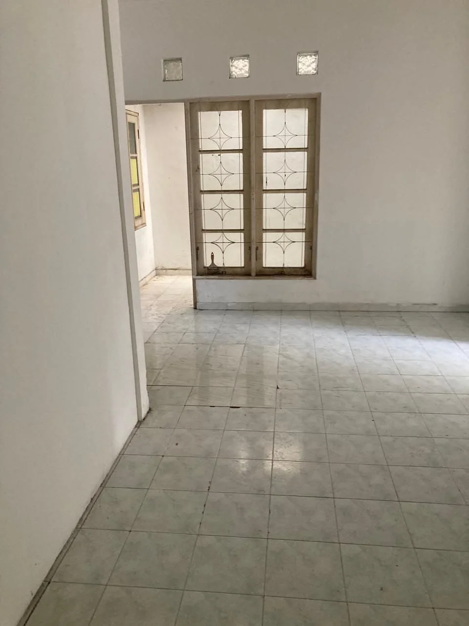 Jual Rumah 1 Lantai Lokasi Strategis di Taman Paris Puri Surya Jaya Sidoarjo - Thumbnail 3