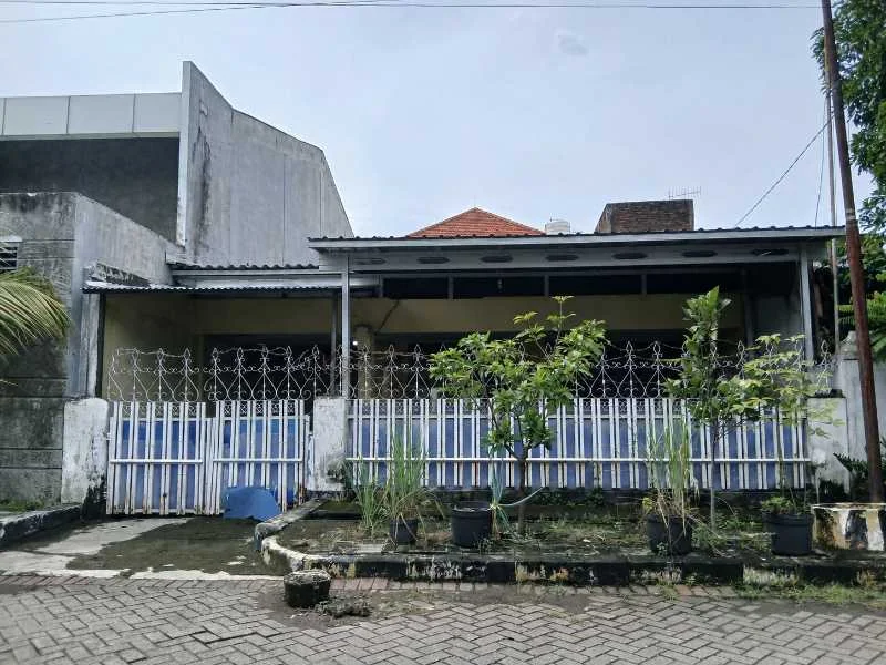 Disewakan Rumah Kawasan Strategis Dekat HR Muhammad di Dukuh Kupang Timur, Dukuh Pakis, Surabaya Barat - Image 1