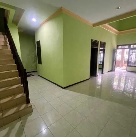Dijual Rumah Strategis Dekat Pakuwon Mall & UNESA di Babatan Indah, Wiyung, Surabaya Barat - Thumbnail 2