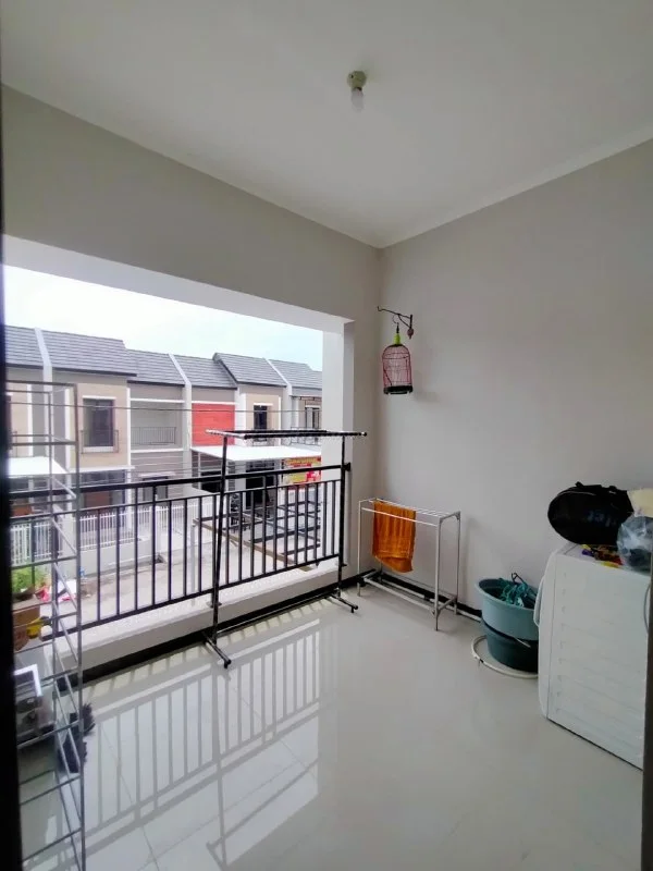 Dijual Rumah 2 Lantai Minimalis Strategis Siap Huni di Kawasan Perumahan Alana Regency Tambak Oso Sidoarjo - Thumbnail 3