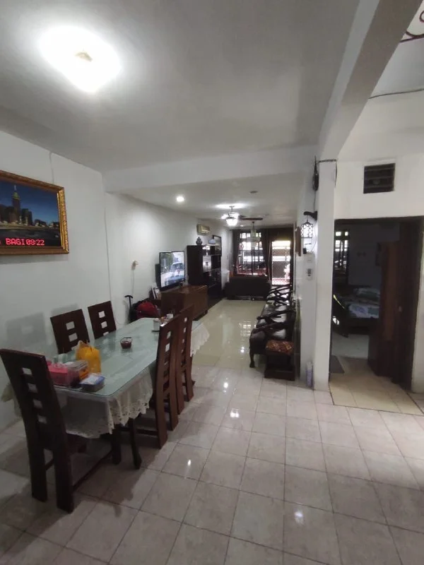 Dijual Rumah 2 Lantai Lokasi Ramai & Dekat MERR di Karang Empat Besar, Tambaksari, Surabaya Timur - Thumbnail 7
