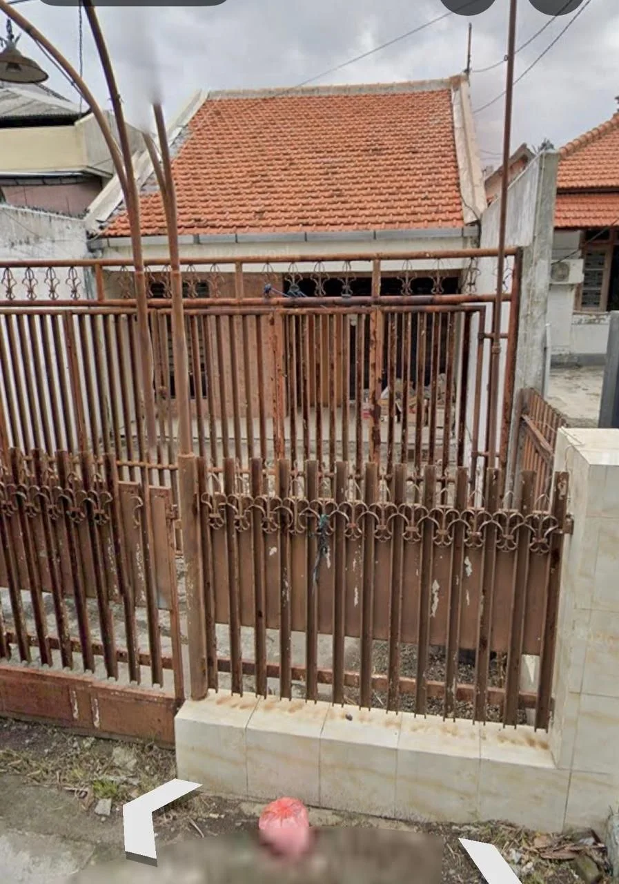Dijual Rumah Lahan Panjang Dekat UNAIR & Galaxy Mall di Kedung Tarukan, Tambaksari, Surabaya Timur - Image 1