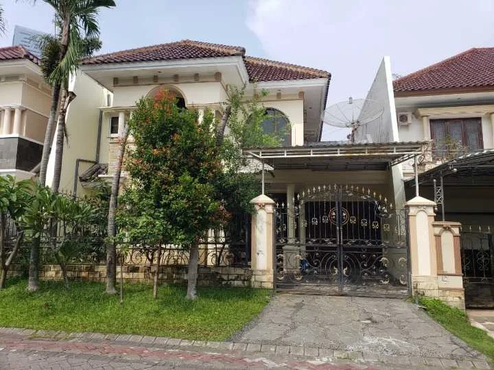 Dijual/Disewakan Rumah Mewah Nyaman di Kawasan Villa Bukit Mas Monaco Surabaya Barat - Image 1