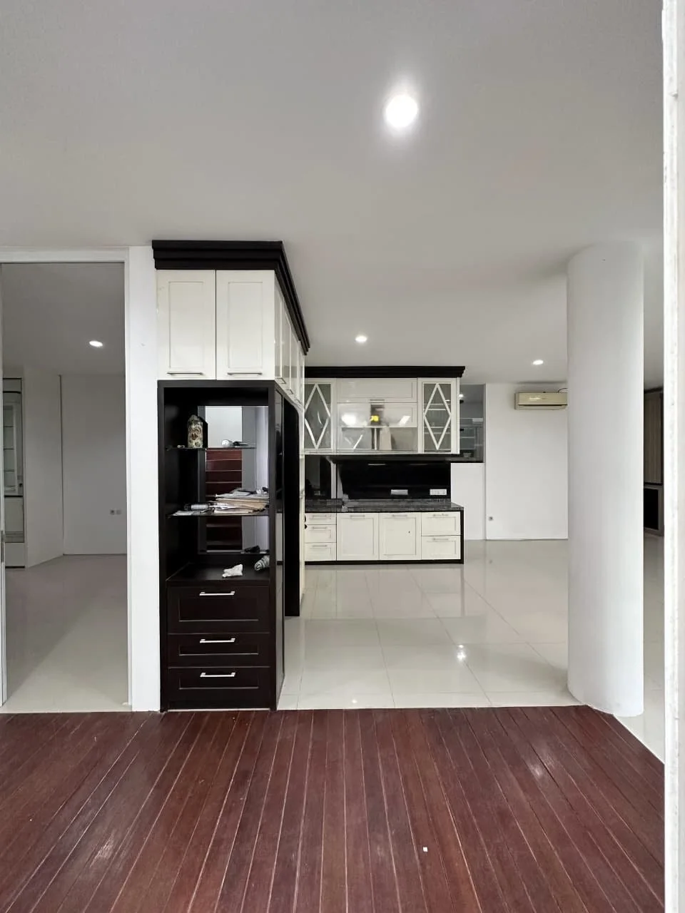 Dijual Rumah Modern Minimalis Cluster Terdepan Dekat Pakuwon Indah Dan Graha Famili Citraland Surabaya Barat