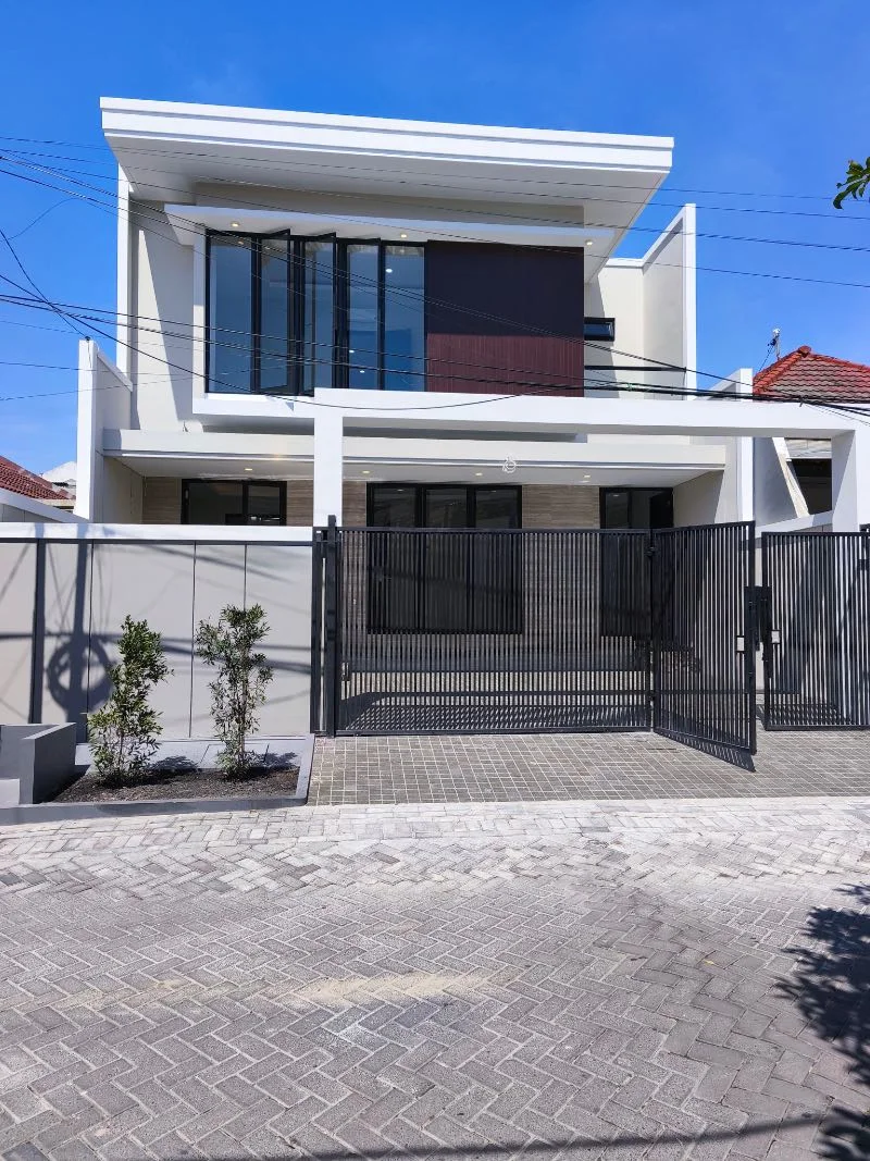 Jual Rumah Baru Mewah Jalan Utama Sutorejo Dekat Mulyosari Surabaya Timur - Image 1