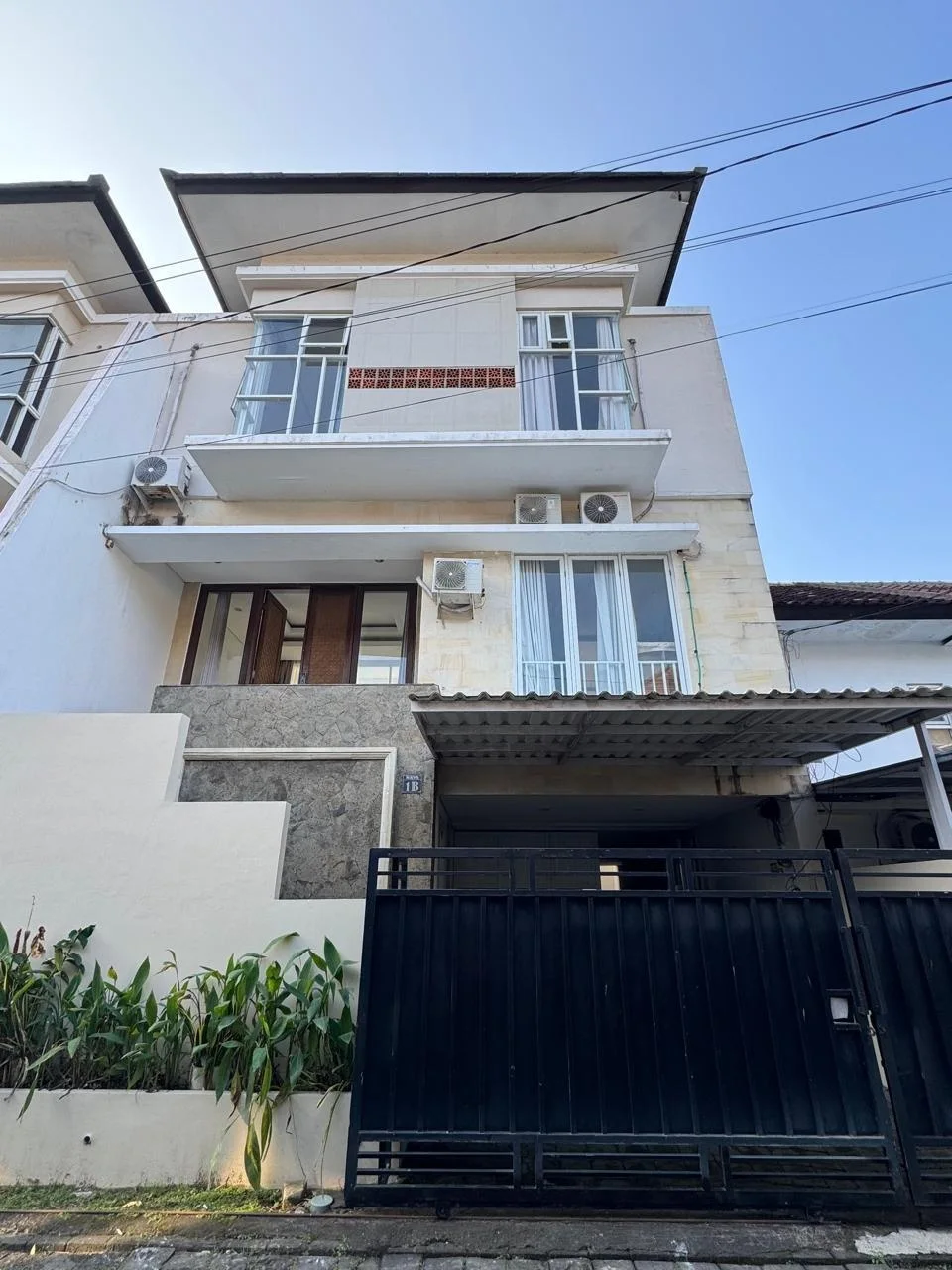Dijual Rumah Mewah Full Furnished di Perumahan Nava, Nusa Dua, Bali - Image 1