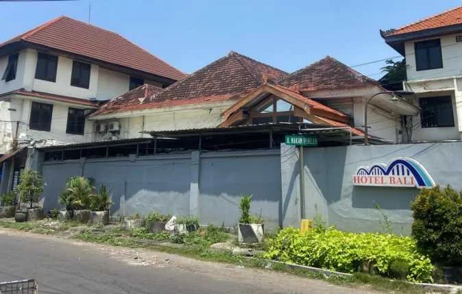 Dijual Hotel Bali 3 Lantai Kawasan Wisata Heritage Bersejarah di Peneleh, Genteng, Surabaya Pusat - Thumbnail 2