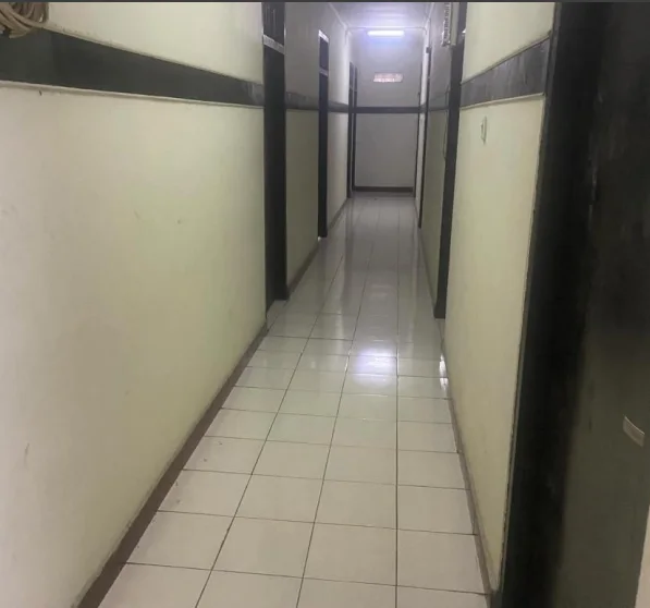 Dijual Hotel Bali 3 Lantai Kawasan Wisata Heritage Bersejarah di Peneleh, Genteng, Surabaya Pusat - Thumbnail 3
