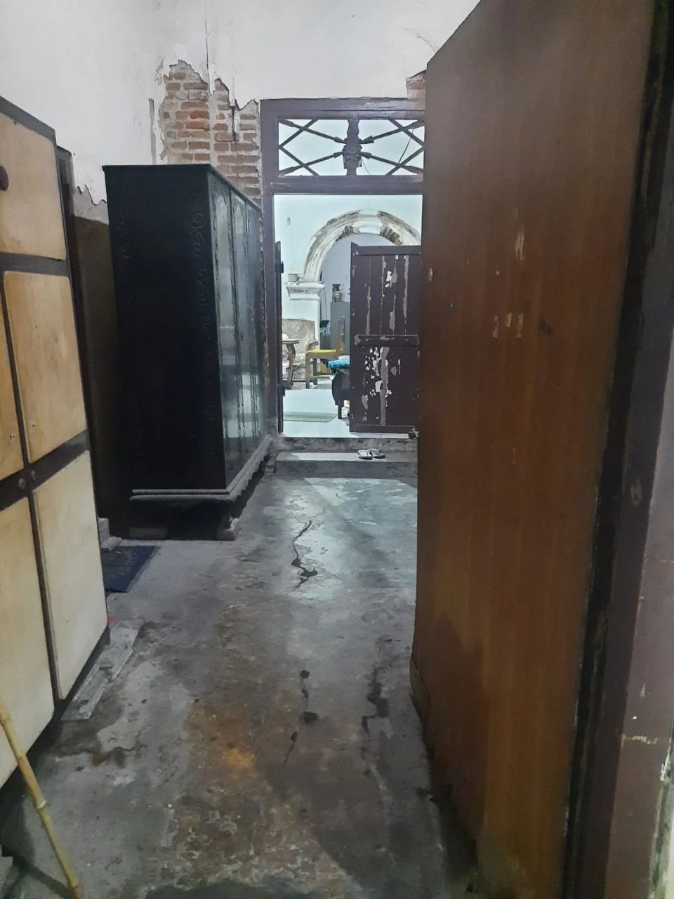 Dijual Rumah Lahan Super Luas Potensi Investasi Tinggi di Gersikan, Tambaksari, Surabaya Timur - Thumbnail 2
