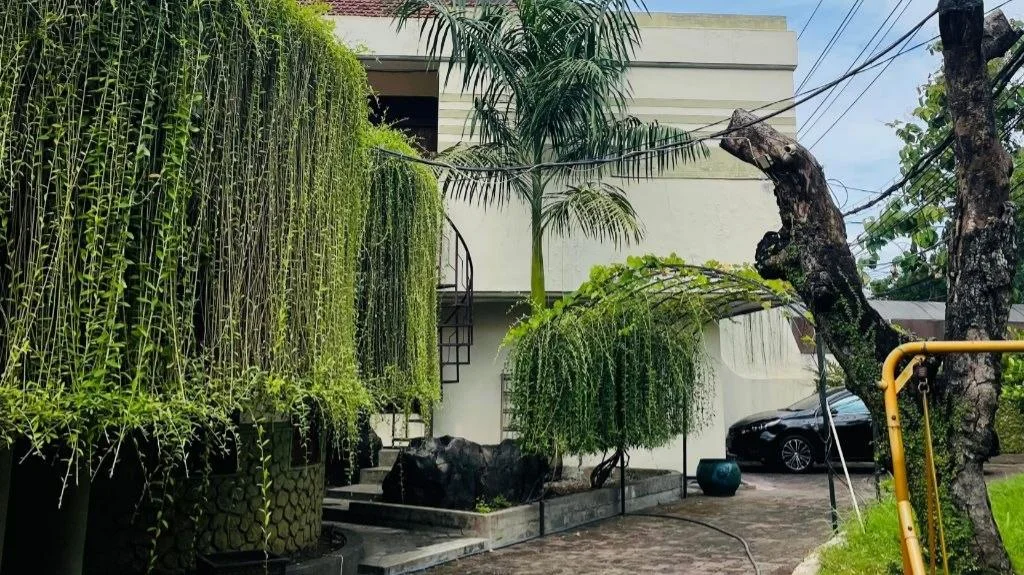 Dijual Rumah Mewah 2 Lantai Dekat Stasiun Gubeng & UNAIR di Pacar Keling, Tambaksari, Surabaya Timur - Thumbnail 5