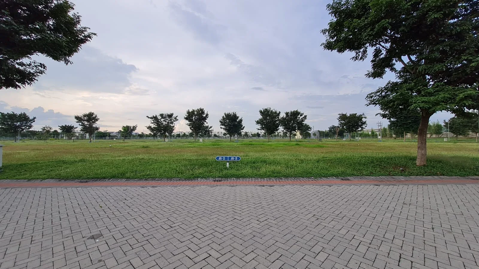 Jual Kavling Tanah Premium Owner B.U di Canberra Grand Pakuwon Surabaya Barat - Thumbnail 2