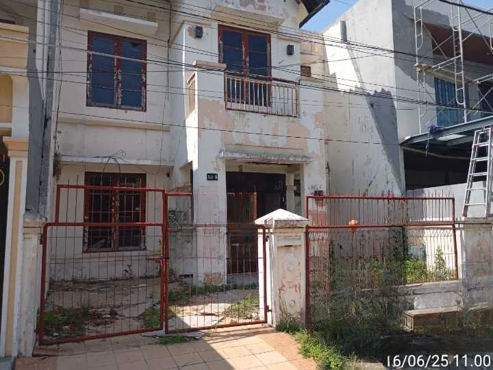 Disewakan Rumah Dharmahusada Mas Surabaya Timur - Image 1