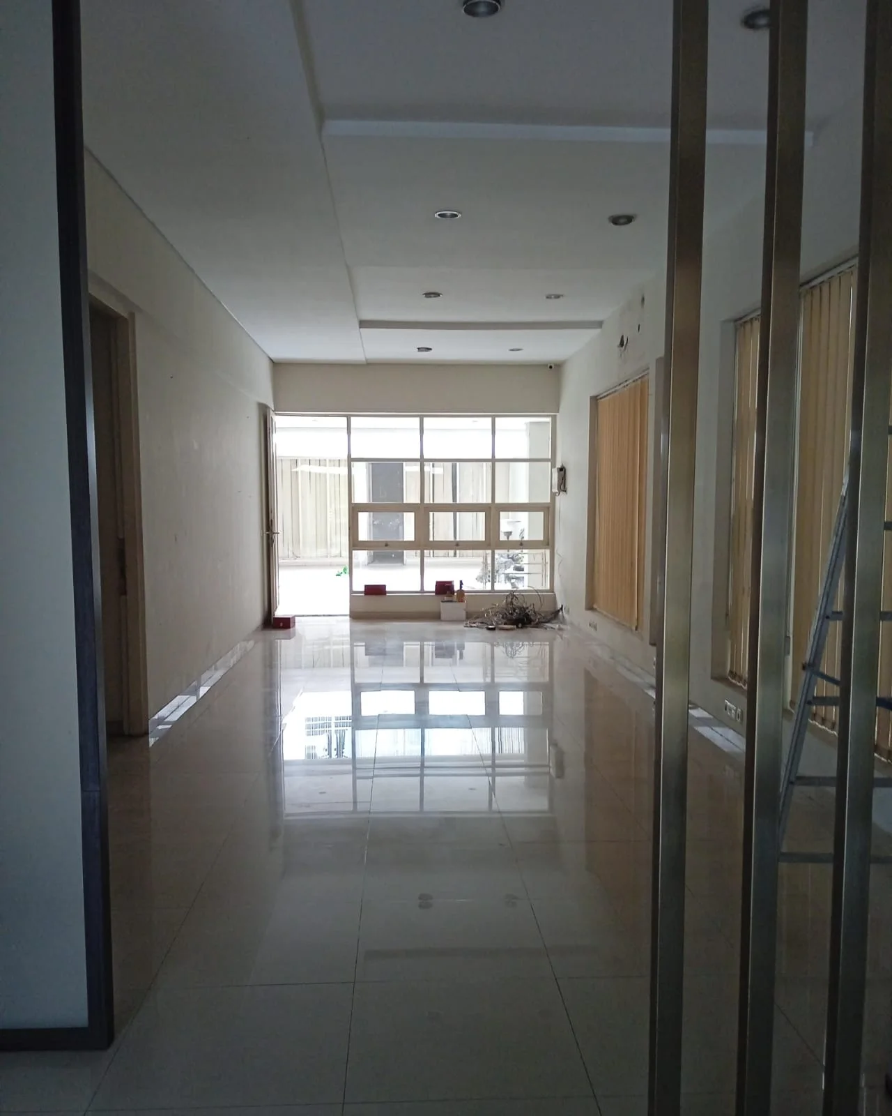 Disewakan Rumah Usaha Pusat Kota Wilayah Bengawan Surabaya Pusat - Thumbnail 2