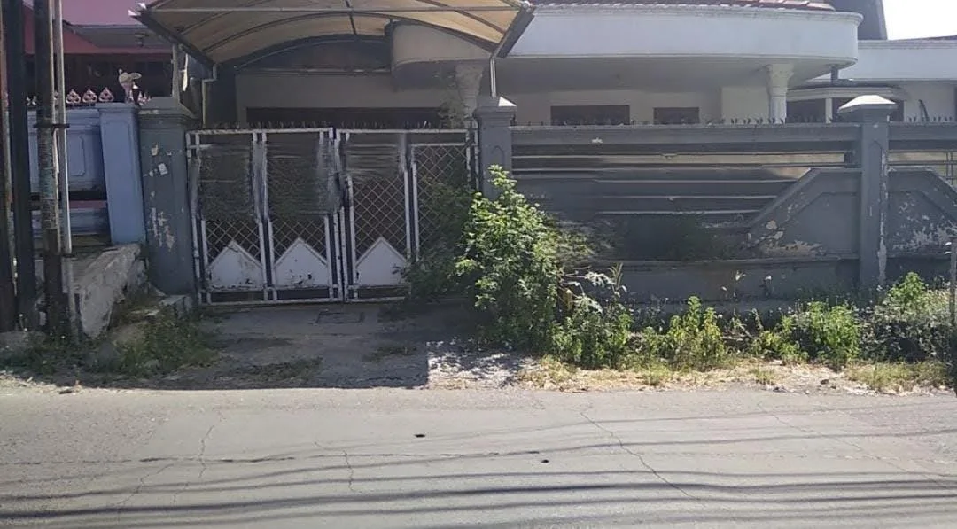 Dijual/Disewakan Rumah Asri Strategis di Kawasan Surabaya Barat - Thumbnail 2