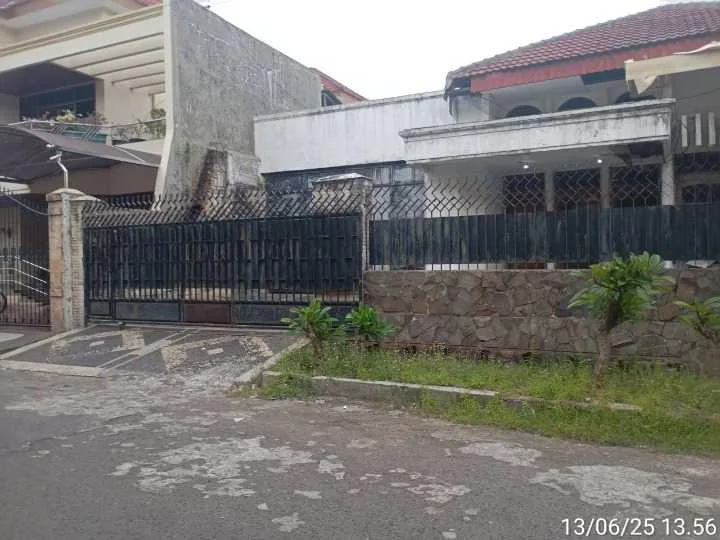 Dijual Rumah di Wilayah Dharmahusada Indah Selatan Surabaya Timur