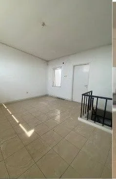 Disewakan Ruko Strategis Wilayah Gwalk Citraland Surabaya Barat - Thumbnail 4