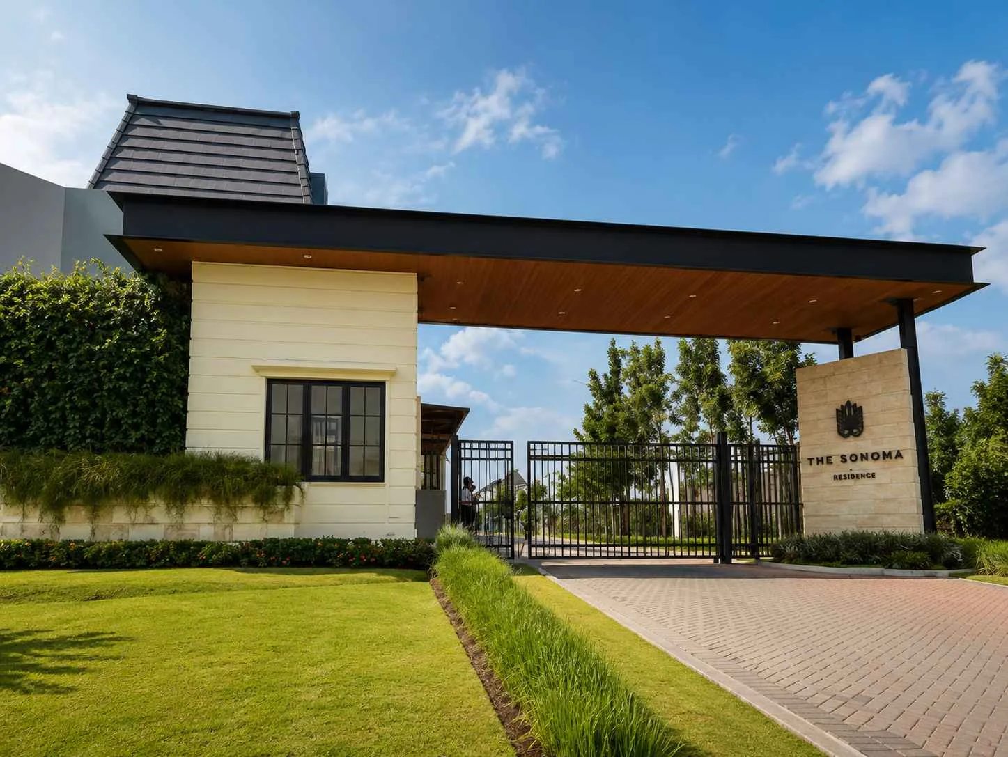 Dijual Rumah Baru Eksklusif di The White House Extension by Dian Istana Surabaya Barat