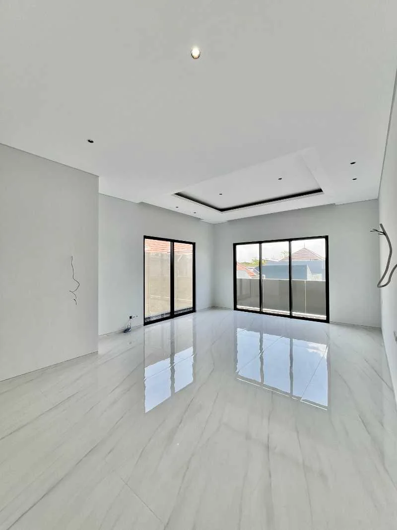 Jual For Sale Hot Rumah Mewah Konsep Villa Area Golf di Bukit Golf Mediterania Somerset Citraland Surabaya Barat - Thumbnail 2