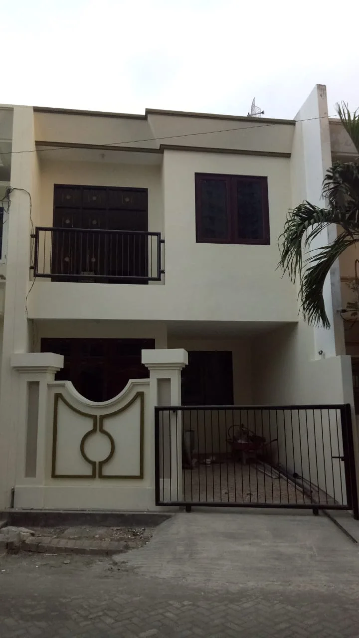 Dijual/Disewakan Rumah di Villa Kalijudan Indah Surabaya Timur - Image 1