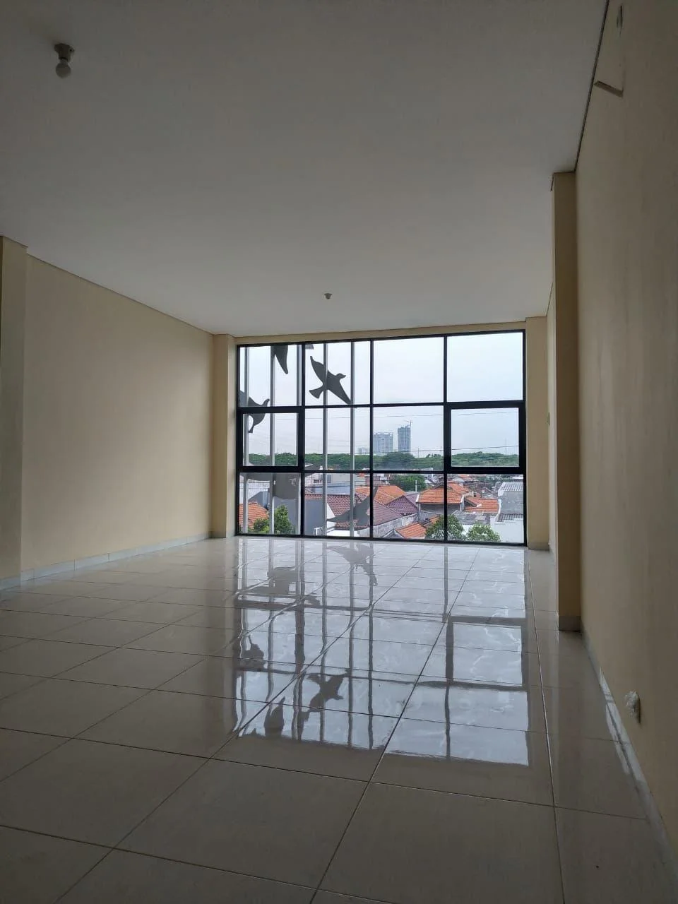 Dijual/Disewakan Ruko Lokasi Strategis di Raya Menganti Wiyung Surabaya Barat - Thumbnail 3