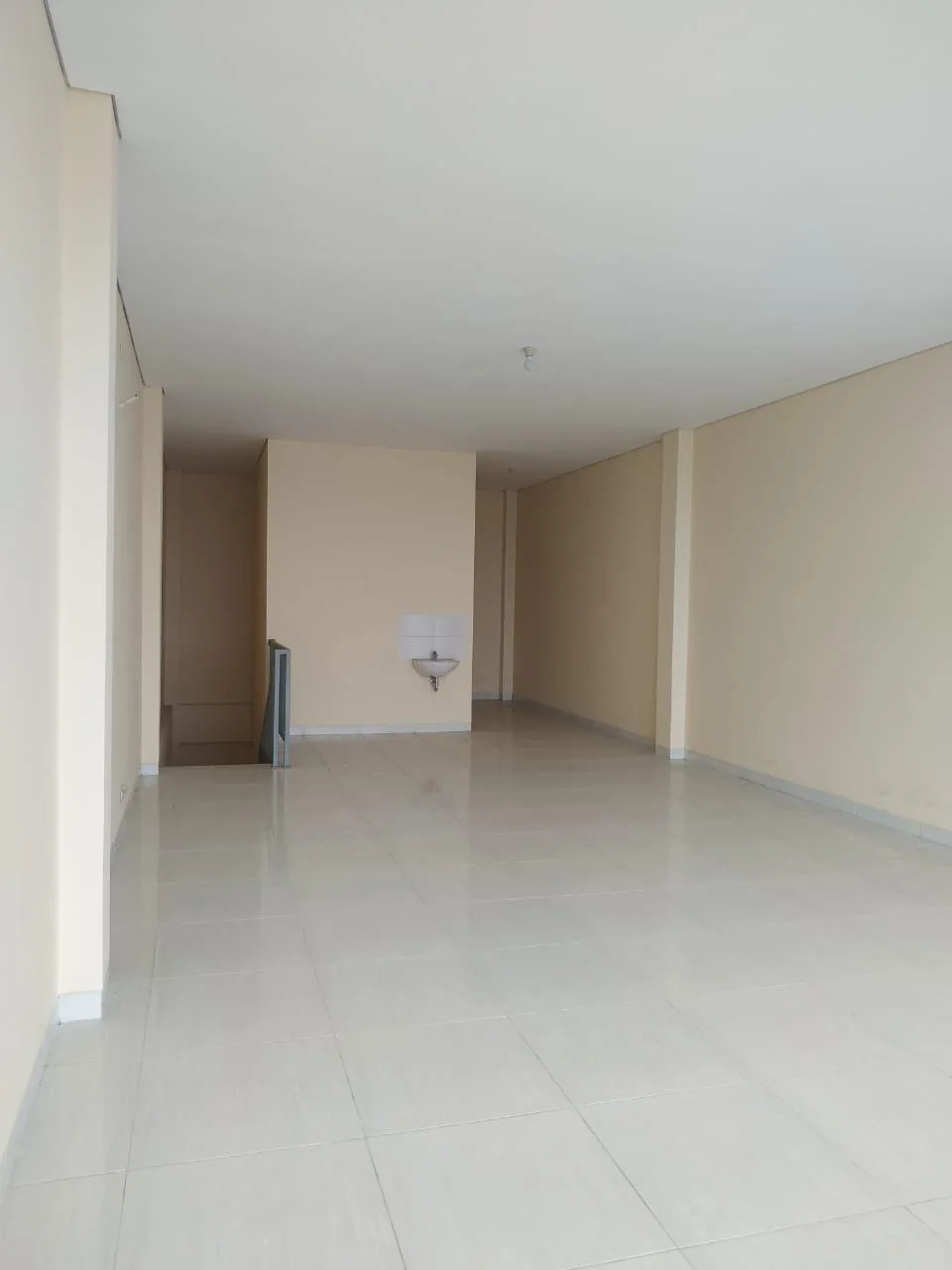 Dijual/Disewakan Ruko Lokasi Strategis di Raya Menganti Wiyung Surabaya Barat - Thumbnail 6