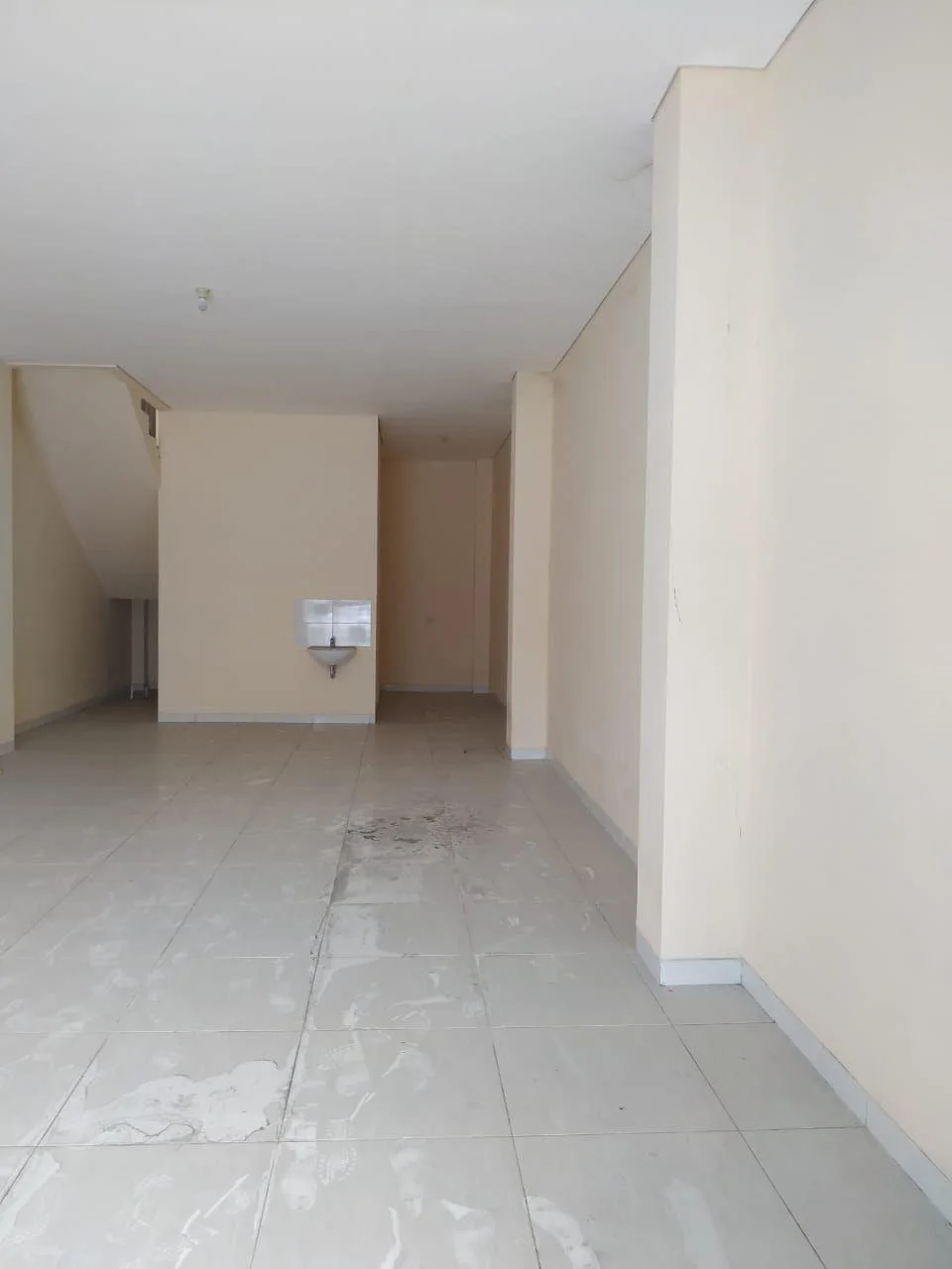 Dijual/Disewakan Ruko Lokasi Strategis di Raya Menganti Wiyung Surabaya Barat - Thumbnail 7