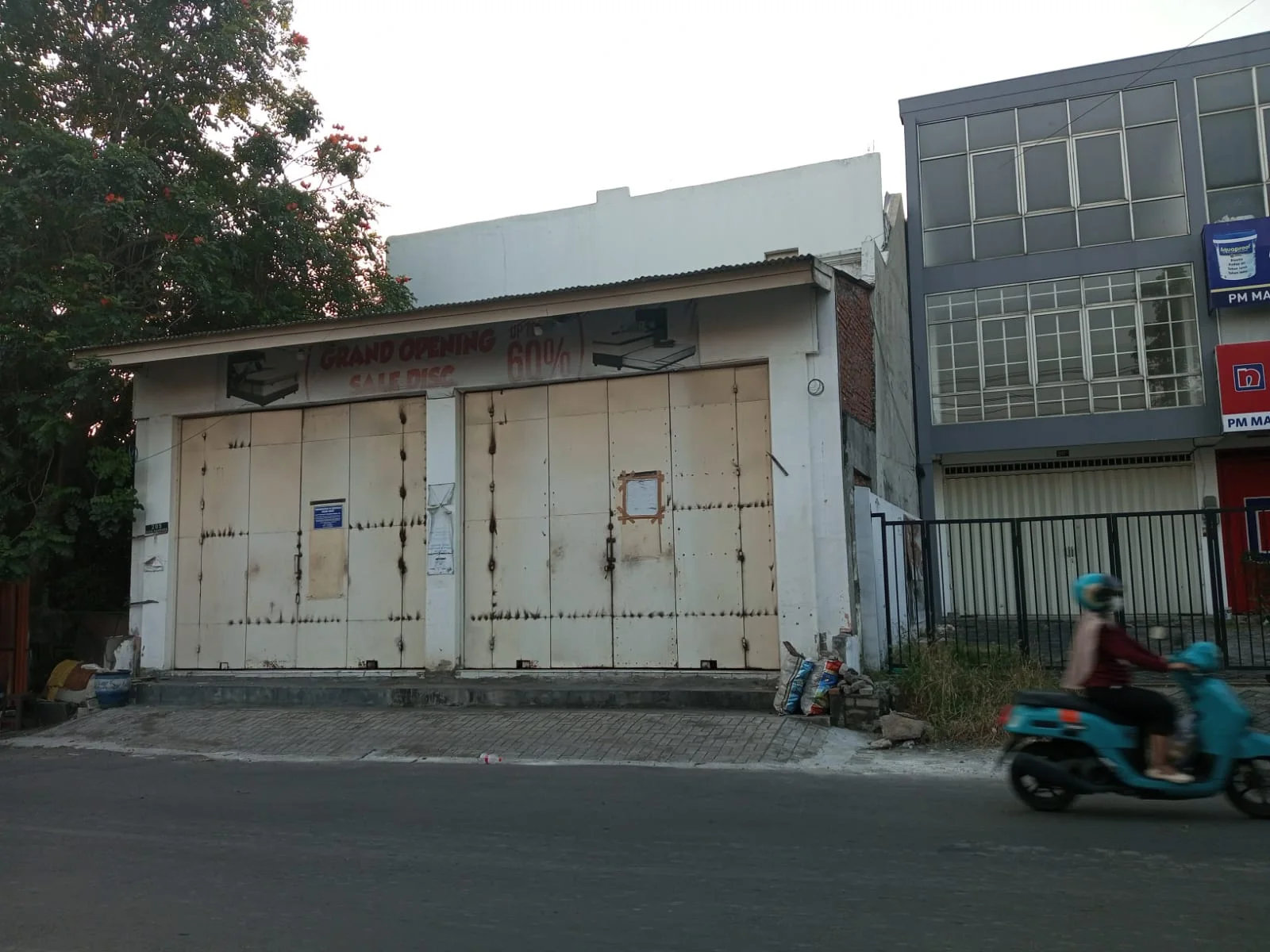 Dijual Ruko Strategis di Raya Pandugo Surabaya Timur - Image 1