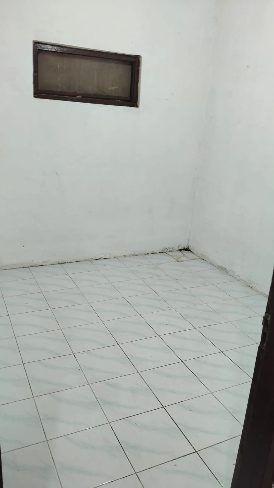 Disewakan Rumah di Jalan Dukuh Kupang Timur Surabaya Barat - Thumbnail 2