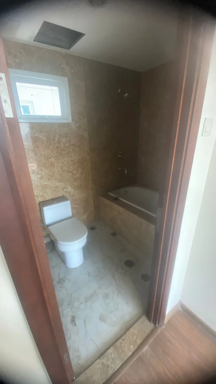 Dijual Unit Apartemen Grand Sungkono Lagoon Tower Venetian Surabaya Barat - Thumbnail 4