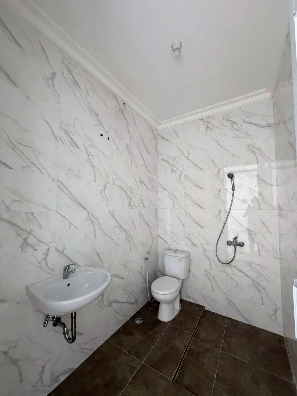 Dijual Rumah Baru Gress 2 Lantai Modern Minimalis Bukit Palma Surabaya Timur - Thumbnail 8