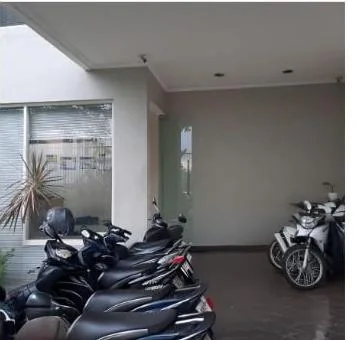 Dijual Rumah Usaha Cocok Untuk Kantor Citra Raya Bukit Golf Citraland Surabaya Barat