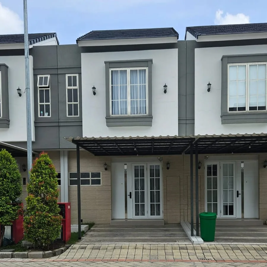 Dijual Rumah Dengan One Gate System Cluster Depan di Wisata Bukit Mas Cluster Paddington Surabaya Barat - Image 1