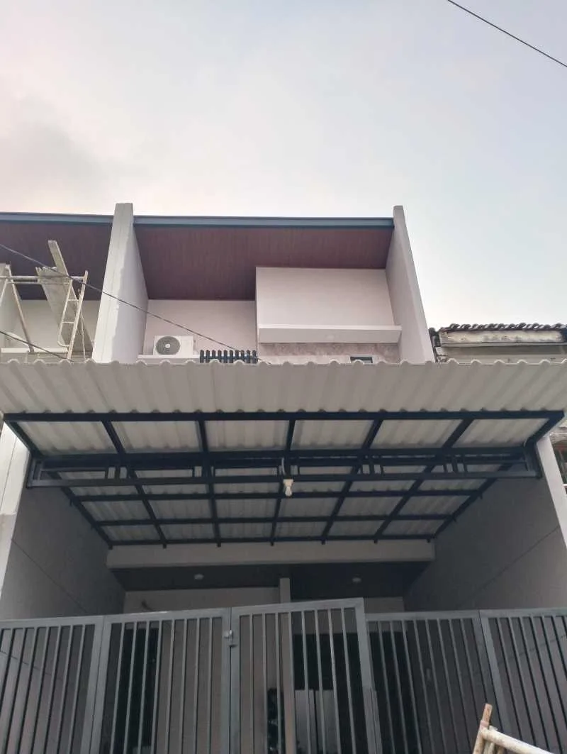 Dijual Rumah baru bergaya minimalis di kawasan Tenggilis, Surabaya Timur
