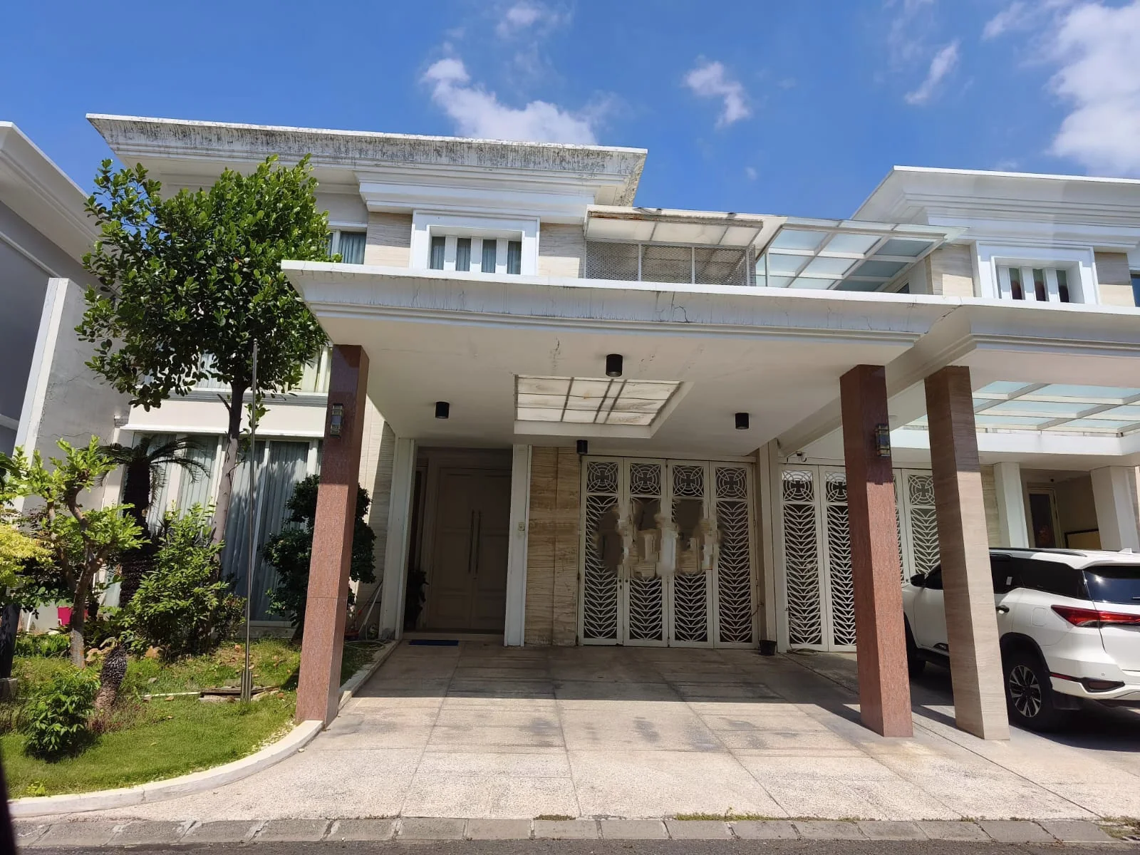 Jual Rumah Elit 2 Lantai Murah Strategis di La Riz Pakuwon Indah Surabaya Barat - Image 1