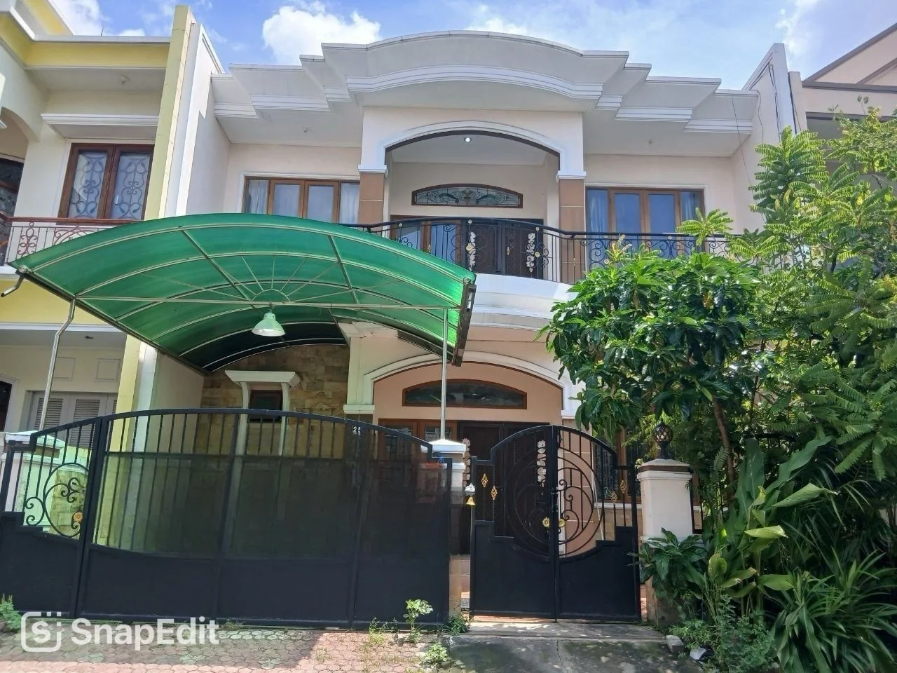 *Disewakan Rumah di Villa Permata Mutiara Pakuwon City Surabaya Timur*