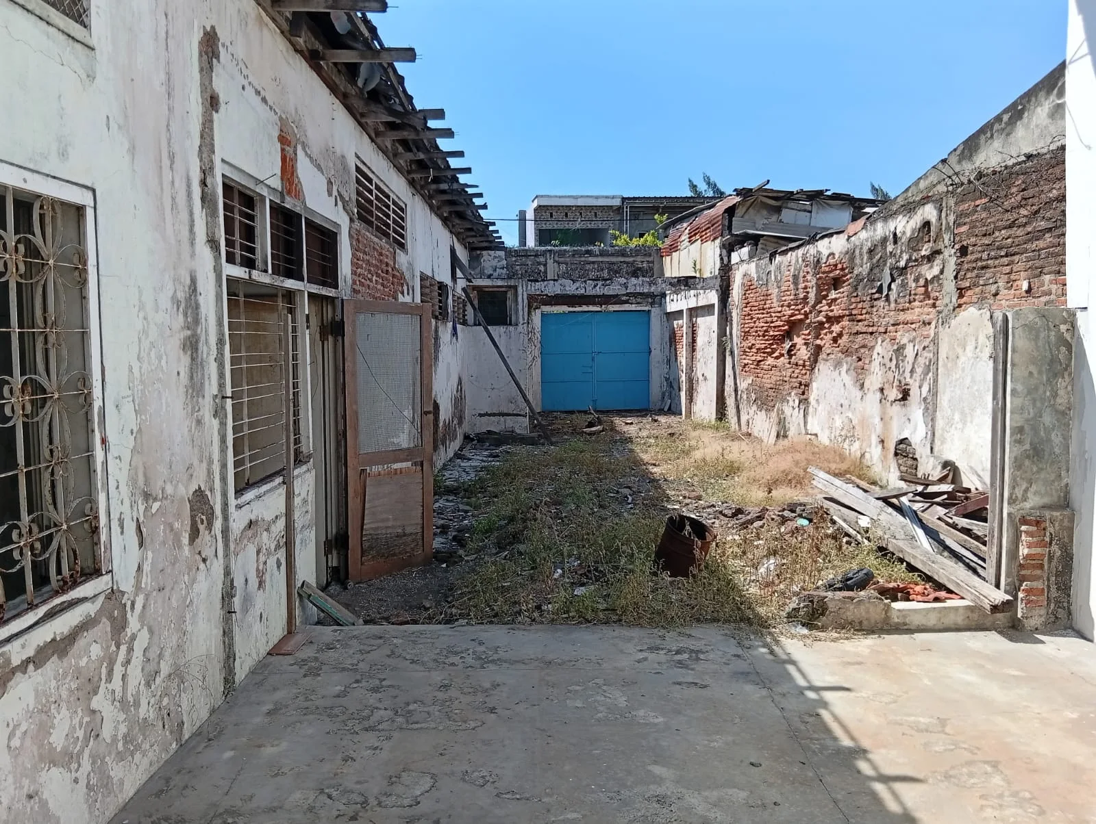 Dijual/Disewakan Rumah Usaha Lokasi Komersial Strategis Raya Tambak Rejo Surabaya Timur - Thumbnail 5
