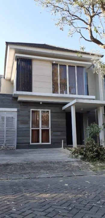 Disewakan Rumah Siap Huni di Pelican Hill Citraland Surabaya Barat - Image 1