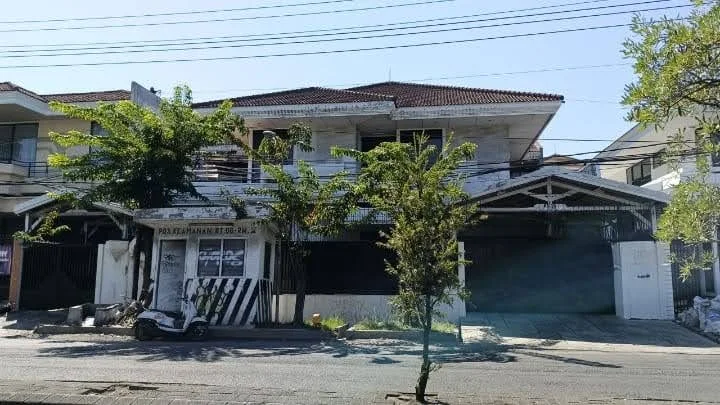 Dijual Rumah Mewah Siap Huni di Raya Satelit Indah Surabaya Barat - Image 1