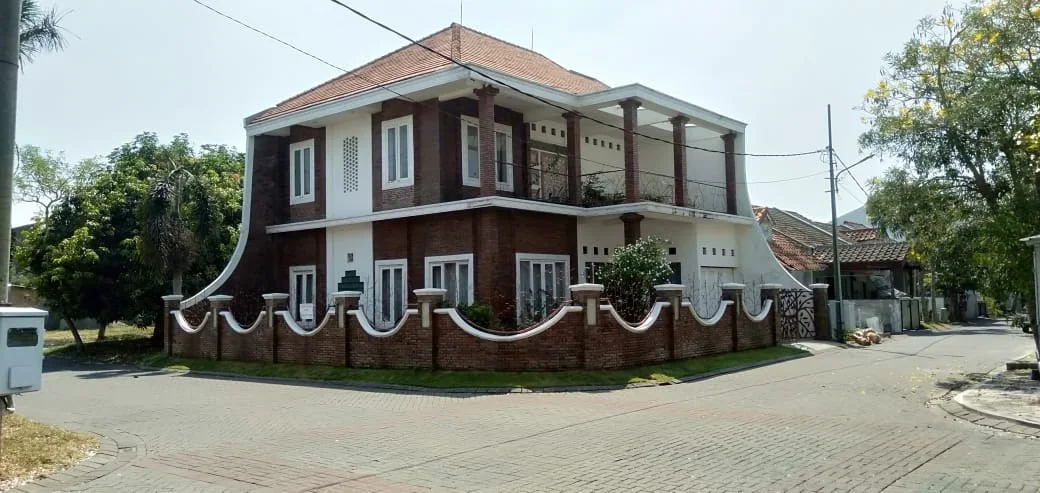 Dijual Rumah Siap Huni di Kawasan Bukit Palma, Citraland Surabaya Barat - Thumbnail 2
