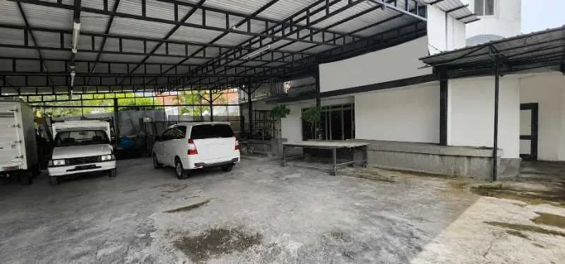 Dijual Rumah Mewah Di Jalan Raya Anjasmoro, Surabaya Pusat - Thumbnail 3