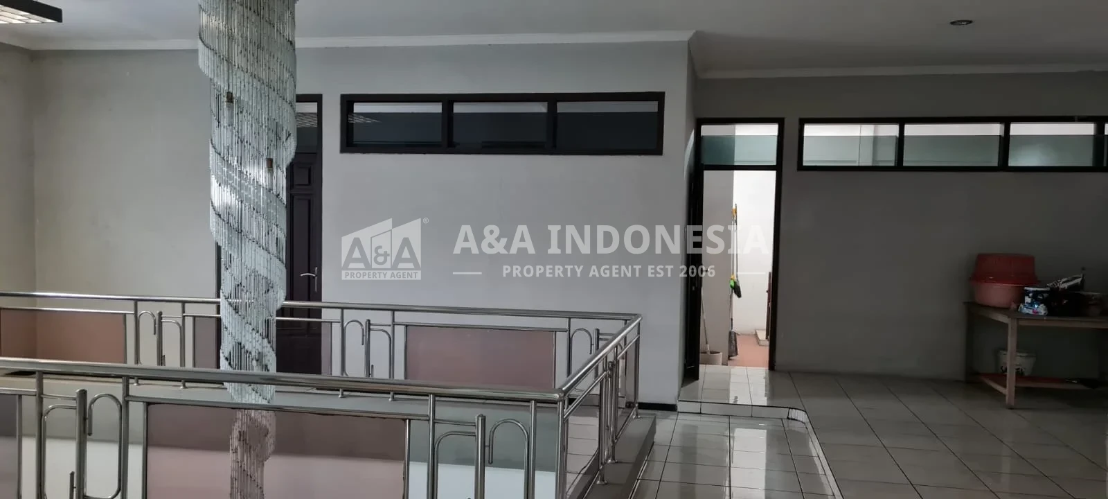 Dijual Rumah Mewah 2 Lantai Siap Huni di Jalan Asahan Surabaya Pusat - Thumbnail 3