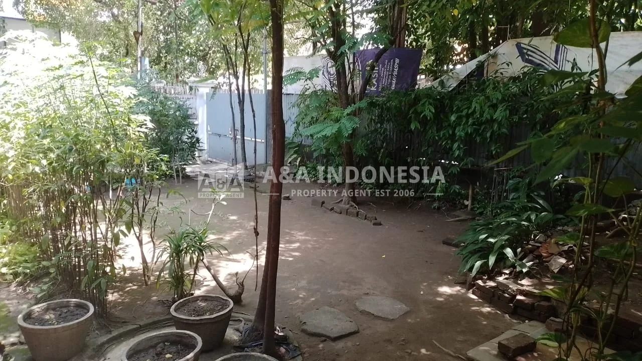 Dijual Rumah Di Jalan Melati, Surabaya Pusat - Thumbnail 2