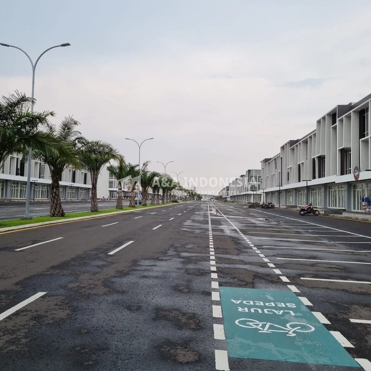 Jual Ruko 3 Lantai Lokasi Komersial Strategis di Northwest Boulevard Citraland Utara Surabaya Barat - Thumbnail 5