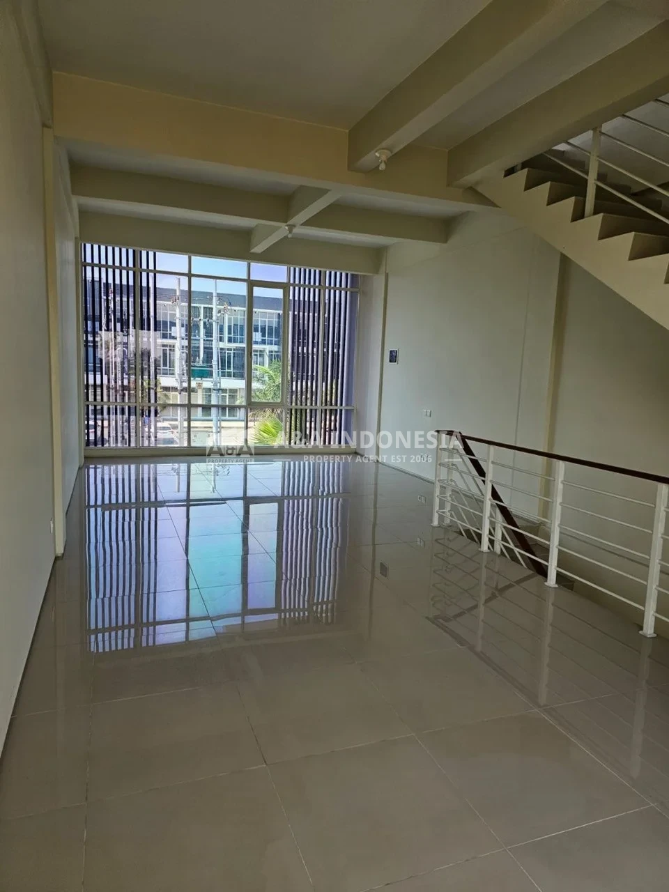 Jual Ruko 3 Lantai Lokasi Komersial Strategis di Northwest Boulevard Citraland Utara Surabaya Barat - Thumbnail 6
