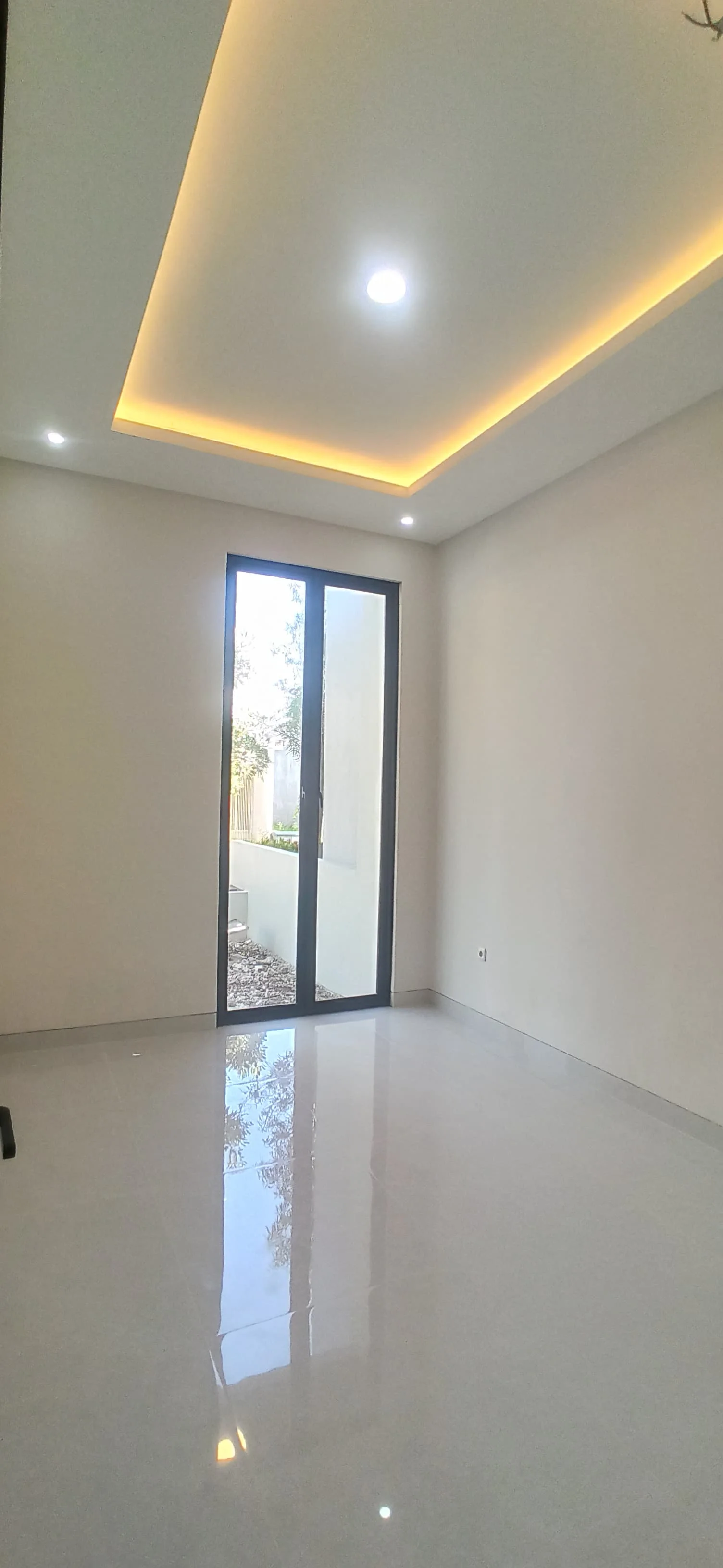 Jual Rumah Hook 2 Lantai Baru Gress Lokasi Strategis Babatan Pantai Surabaya Timur - Thumbnail 3